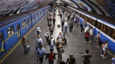 С понедельника метро Киева будет работать по новым правилам