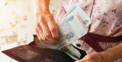 В Екатеринбурге мошенницы под видом переписчиц украли у пенсионерок 520 тысяч рублей