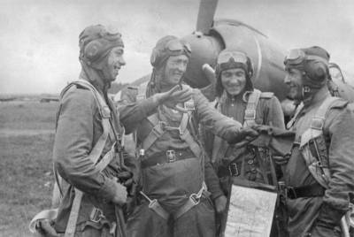 Как советские лётчики спасали товарищей, сбитых над вражеской территорией - Русская семерка