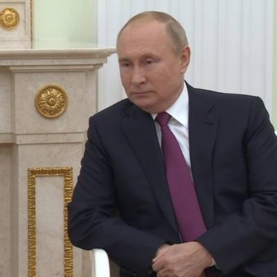 Путин заявил о необходимости выдавить жуликов из лесной и рыбной отраслей в РФ