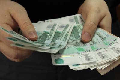 Средняя зарплата жителя Башкирии увеличилась более чем на две тысячи рублей