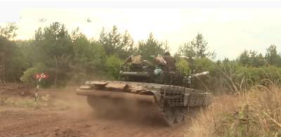 ОБСЕ: Украинские танки массово выводятся из ангаров из-за активизации ВСУ в Донбассе