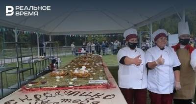 На фестивале в Скорлупино съели рекордный для Татарстана торт весом в 450 кг
