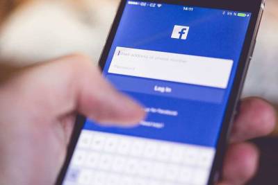 Экс-сотрудник Facebook обвинил работодателей в "разделении американского общества"