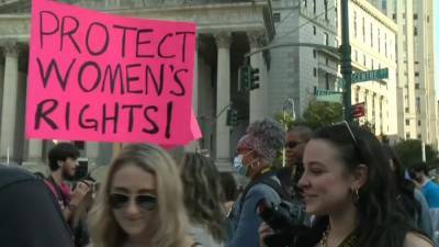 В США прошёл "Марш женщин" за право на аборт