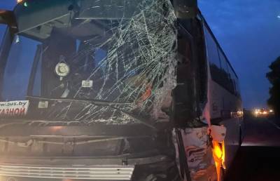 Автобус с белорусскими футболистами попал в ДТП, врезавшись в трактор в Бобруйском районе