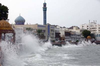 Оман эвакуируют население из-за тропического шторма "Шахин"