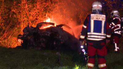 Авария в Шлезвиг-Гольштейне: трое молодых людей сгорели заживо
