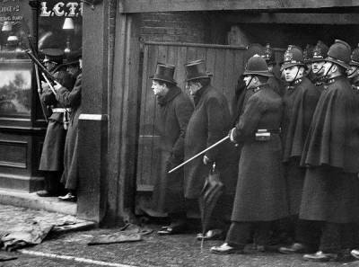 Осада Сидней-стрит: как Уинстон Черчилль сражался с латышами в Лондоне
