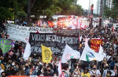 В Бразилии прошли массовые акции протеста против президента страны
