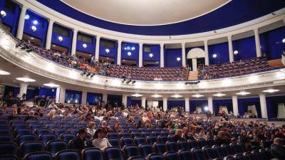 Театр на Перовской открыл 35-й сезон
