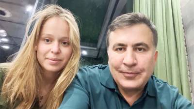 Девушка Саакашвили рассказала о его разводе с женой