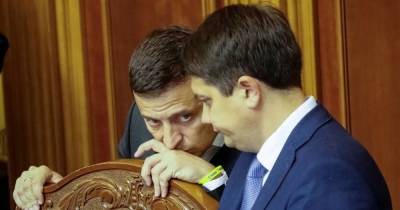 "Нет времени на обиды": Зеленский рассказал, что отношения с Разумковым "поставлены на паузу"