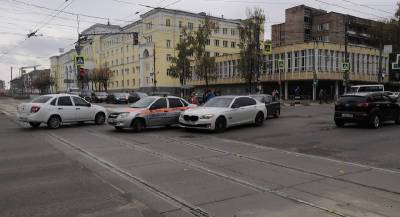 В Смоленске ДТП блокировало движение трамваев