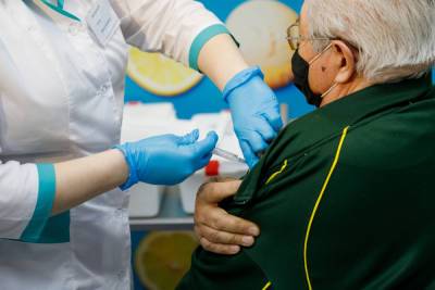 Лишь 162 жителя Псковской области сделали прививку за сутки