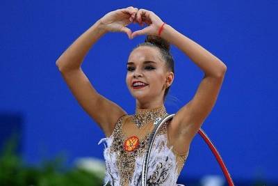 Дина Аверина лидирует после первого дня турнира по художественной гимнастике в Москве