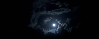 Ученые намерены доказать влияние лунного света на качество сна человека