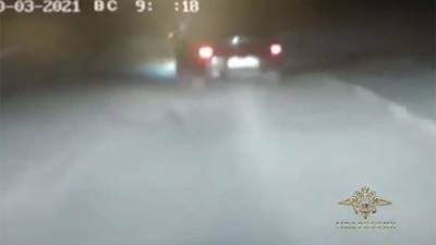 Опубликовано видео погони за подозреваемым в убийстве под Оренбургом