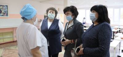Ульяновские депутаты провели контроль качества питания школьников