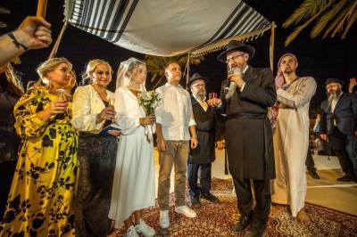 Берл Лазар собрал в ОАЭ 600 молодых евреев и провел самую крупную еврейскую свадьбу