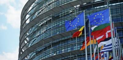Европарламент решил лишить финансирования Польшу через суд