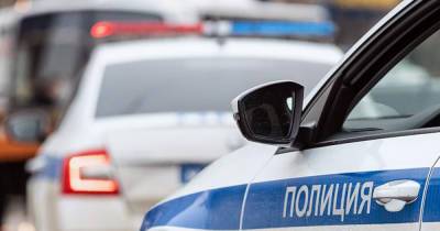 Полицейский в Новой Москве напился и побил припаркованные автомобили