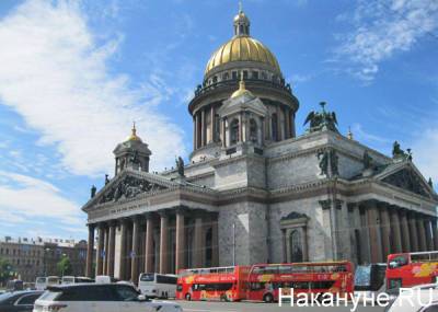 В Петербурге задержали участницу непристойной съемки на фоне Исаакиевского собора