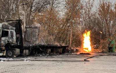 Взрыв на АЗС: горение продолжается третьи сутки - korrespondent.net - Украина - Харьковская обл.