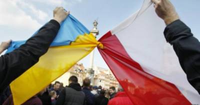 Польский МИД заявил о "дискриминации" поляков в Украине