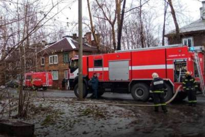 Сегодня утром в центре Архангельска вспыхнула деревяшка 30 жильцами