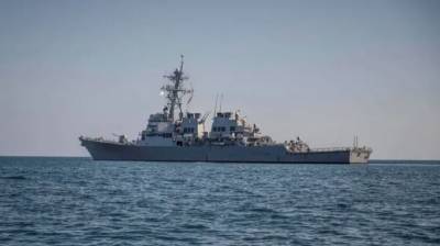 Ракетный эсминец ВМС США USS Porter направляется в Черное море