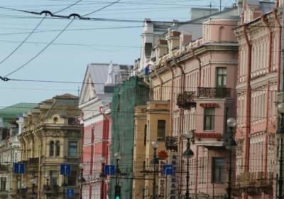 26 аварийных балконов демонтируют в центре Петербурга