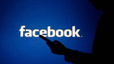 Приставы начали принудительное взыскание штрафов на 43 млн рублей с Facebook