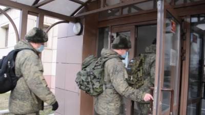 Военные медработники ЦВО начали работу в больницах Хакасии