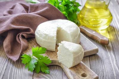 В украинских магазинах выявили опасный для здоровья сыр, который не стоит покупать