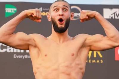 Чимаев - после победы на UFC 267: "Я убью всех. Я чемпион! Я король!"