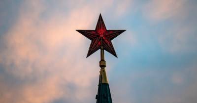 Вращающиеся звезды на башнях Кремля удивили россиян