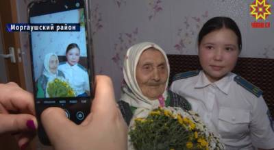 105-летняя жительница Чувашии отметила день рождения и спела песню: родилась еще в Царской России