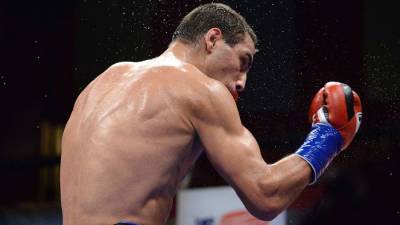 Россиянин Бутаев победил американца Джеймса и стал регулярным чемпионом WBA
