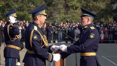 По всей России выпускникам высших авиационных училищ торжественно вручили дипломы