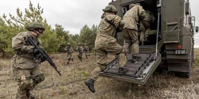 Россия стягивает войска к границе с Украиной, это не учения – WP