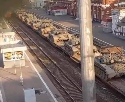 В России обсуждают появление на юге страны танков Т-72 с защитой от «Джавелинов»