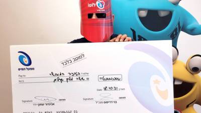 Израильский таксист выиграл 6 миллионов и решил пойти учиться