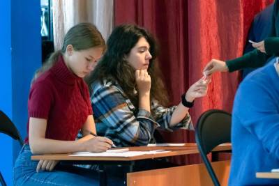 Школьники Южно-Сахалинска соревновались в интеллектуальных играх