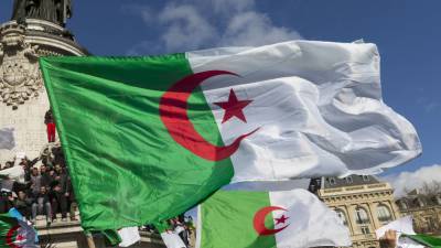 Власти Алжира отозвали своего посла во Франции для консультаций из-за проблем с визами