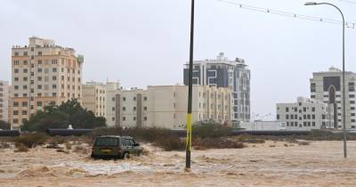 В Омане бушует циклон (фото)