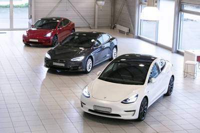 Tesla побила рекорд по поставкам автомобилей