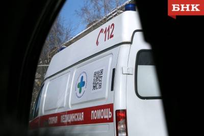 В Сыктывкаре 14-летняя девочка выпала из окна высотки