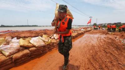 На северо-востоке КНР эвакуировали 4,4 тыс. человек из-за угрозы наводнения