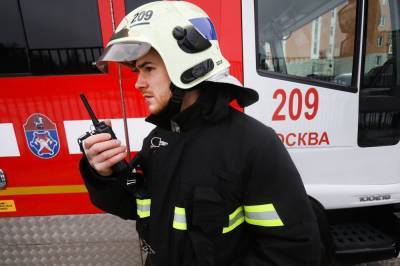 В центре Москвы перекрыли движение из-за пожара